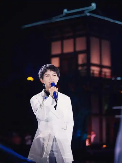 周深2021杭州演唱会演出信息时间场馆票价