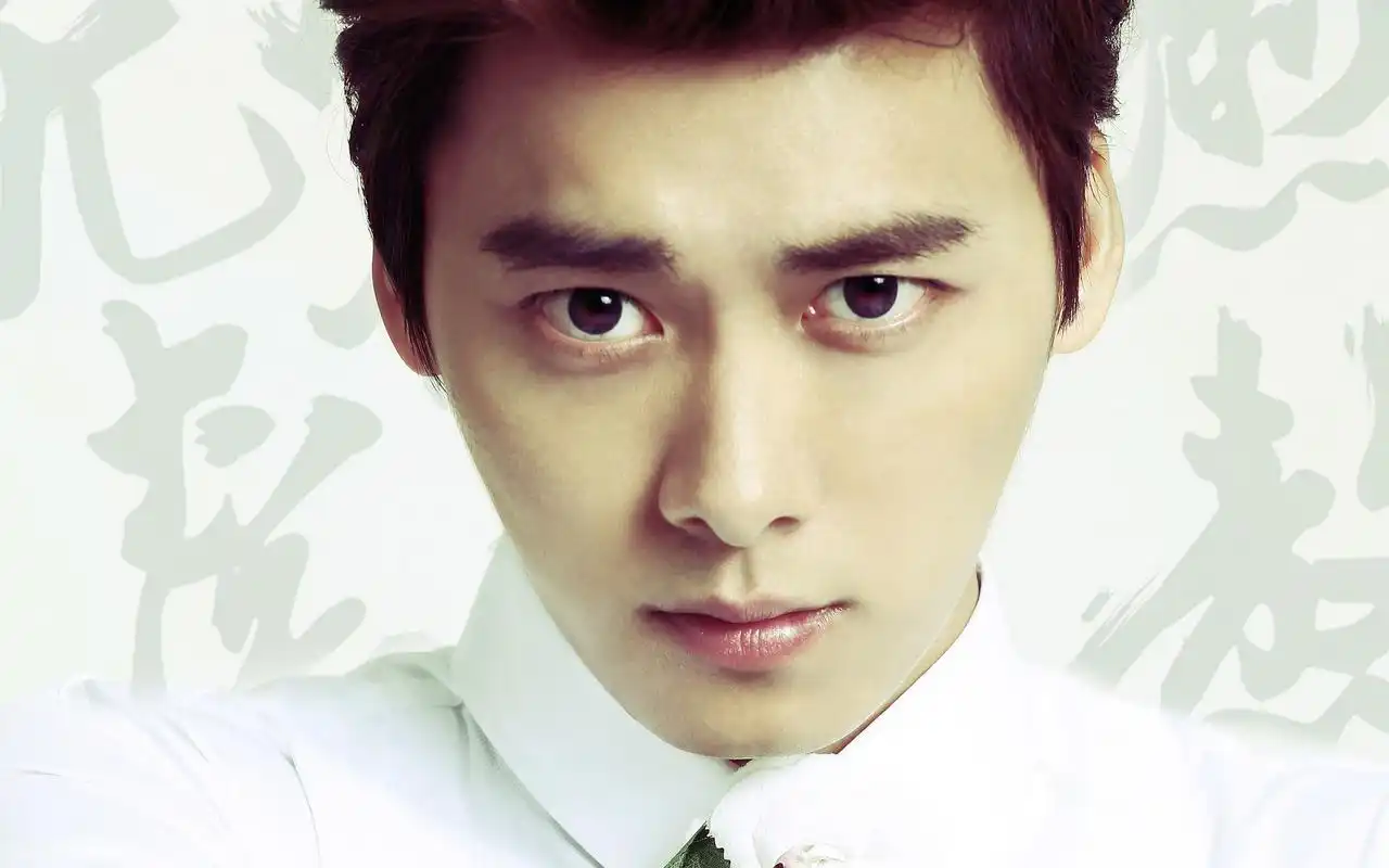 国民校草李易峰帅气养眼写真图片高清桌面壁纸第三辑