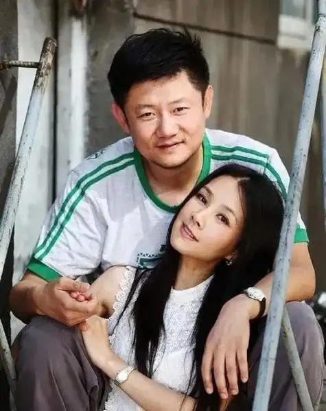 突围秦岚衬衫_突围电视剧秦岚演的谁_秦岚电视剧突围剧照