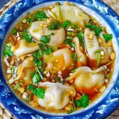钟于经典传统味 酸辣饺子汤