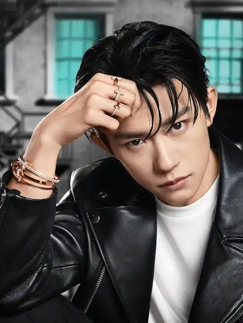 易烊千玺 tiffany蒂芙尼代言人