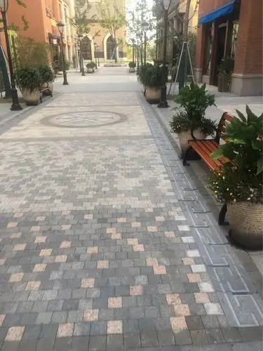 商业区内部小料石铺装