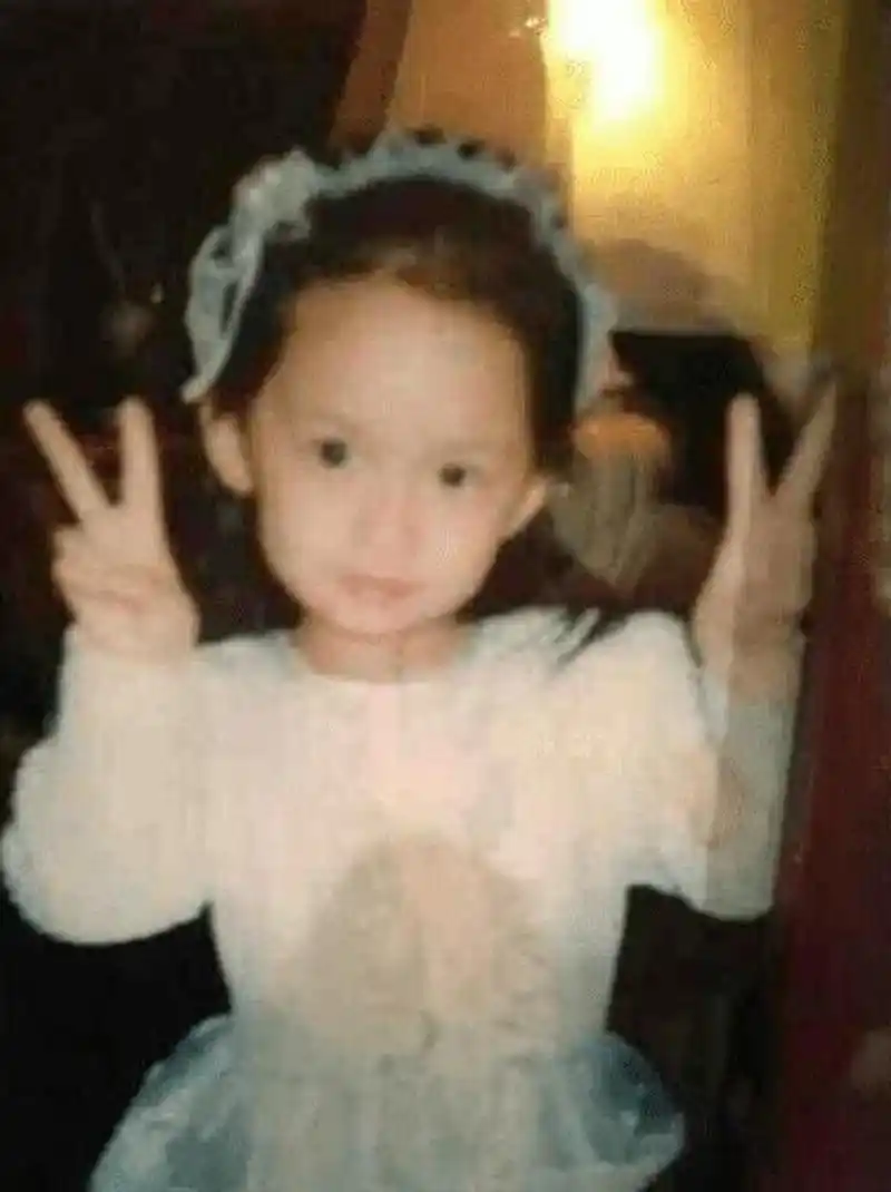 少女时代林允儿纯美童年照公开