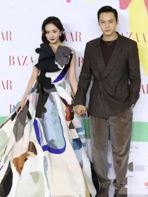 杨幂陈伟霆官宣恋情因戏结缘共谱浪漫篇章真爱力量点亮娱乐圈