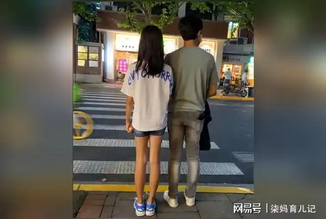 有种发育过猛叫佟大为女儿12岁身高超过一米七网友等她6年