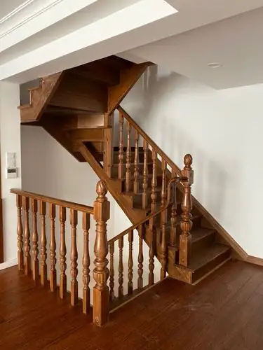 黄浦区正规实木楼梯