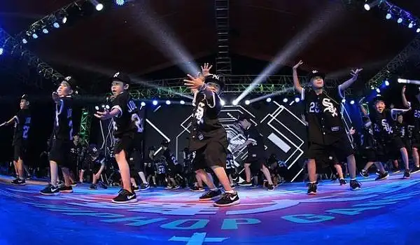 互动吧-寒假班: 少儿街舞/成人爵士招生啦