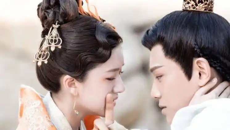 原班人马出演引热议,迫不及待想看了_丁禹兮_赵露思_演技