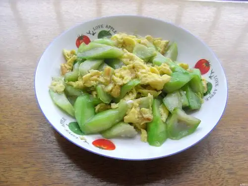 9月8日午餐,滑炒丝瓜鸡蛋