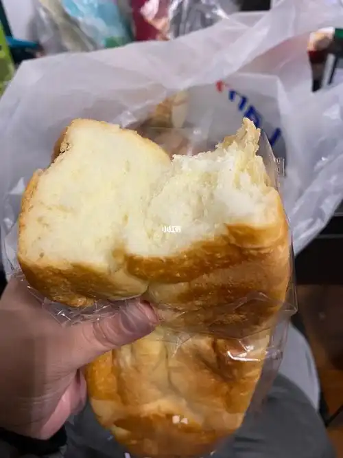 我终于吃到儿时老面包那种口味了!