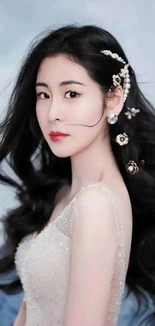 原创张碧晨旗袍高跟惊艳亮相性感尤物风范撩人心弦