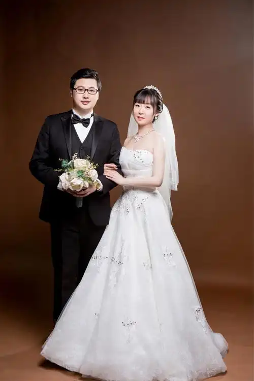 王凯 周莹 结婚照