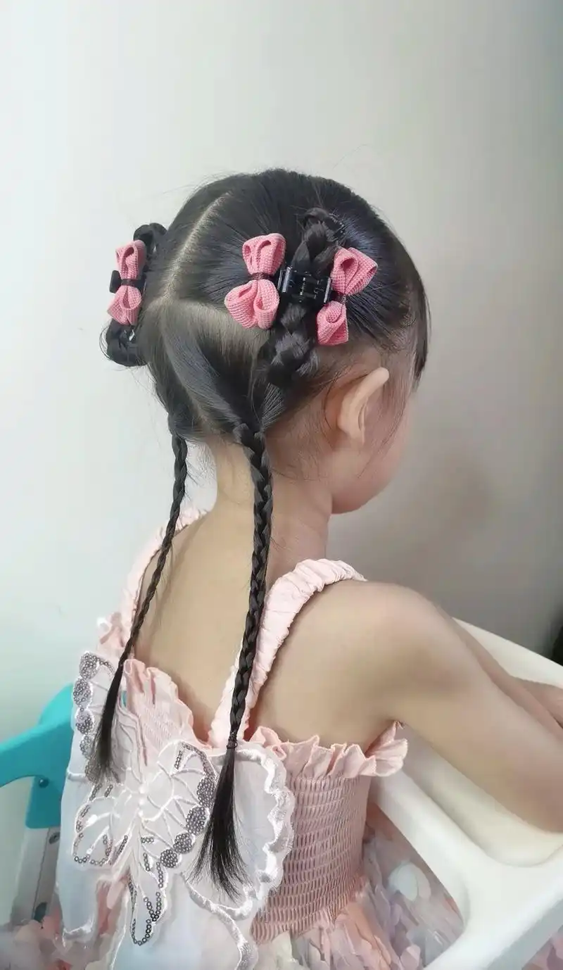 甜美的小公主发型.#丢出一条图文锦囊 女儿穿裙子这样扎,带她 - 抖音