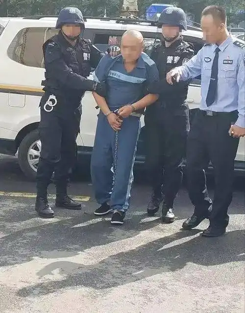 实拍晋城街头众多警察抓捕犯人现场曝光竟是前几日