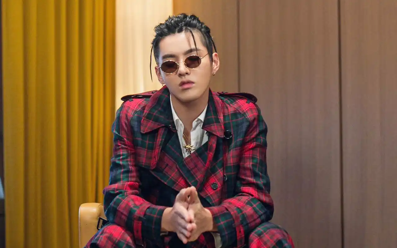 吴亦凡时最新帅气写真高清图片壁纸