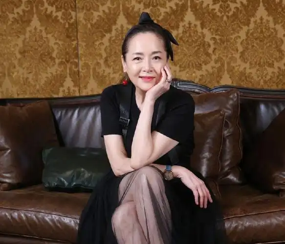 恬妞个人资料(影后恬妞罕谈前夫万梓良,直言与其结婚是为了面子,今63