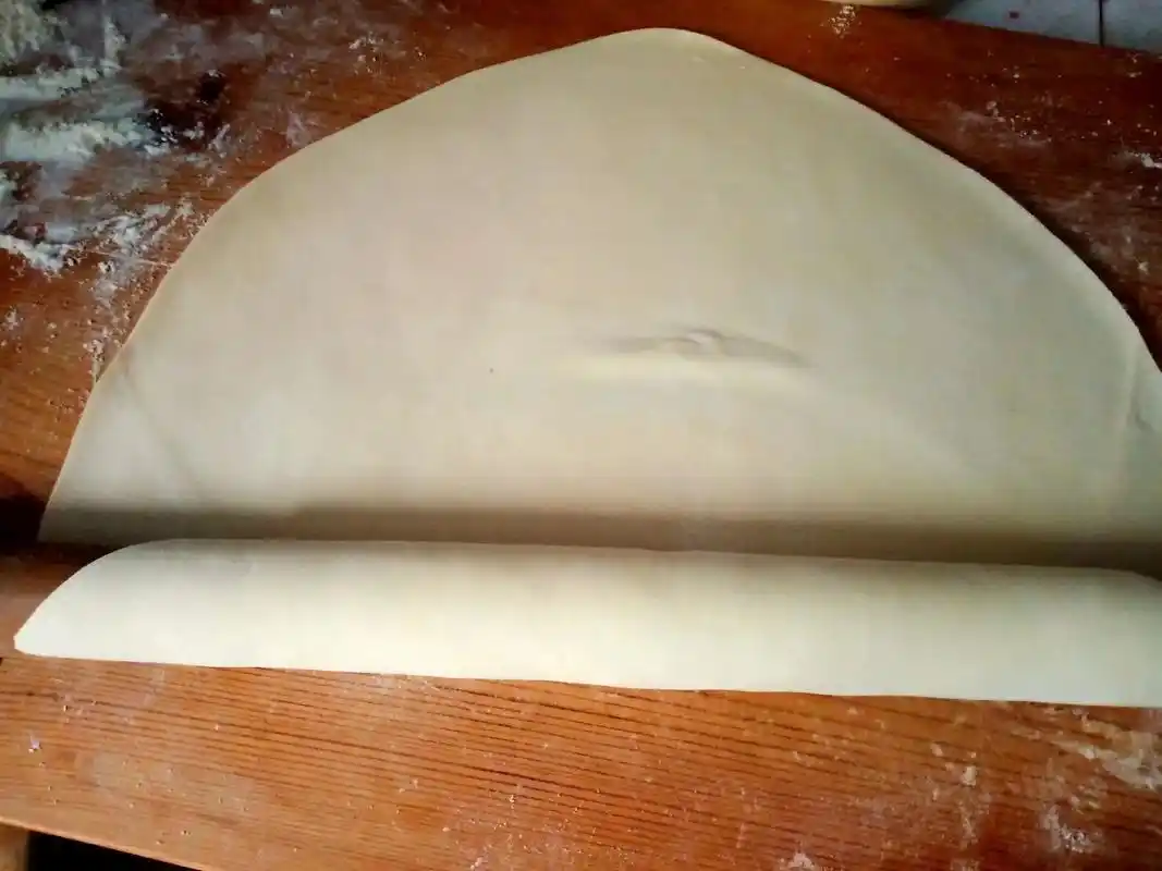 开饭了,炸酱面,手工面条 #手工炸酱面家常做法  - 抖音