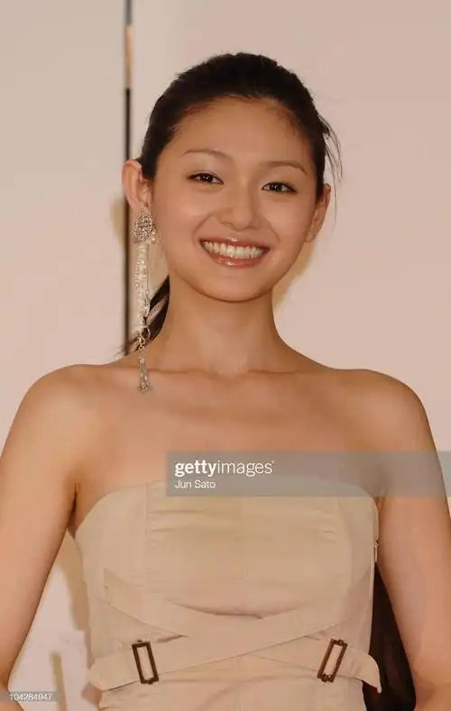 大s一直自称美女看完她年轻时候的照片我才信了