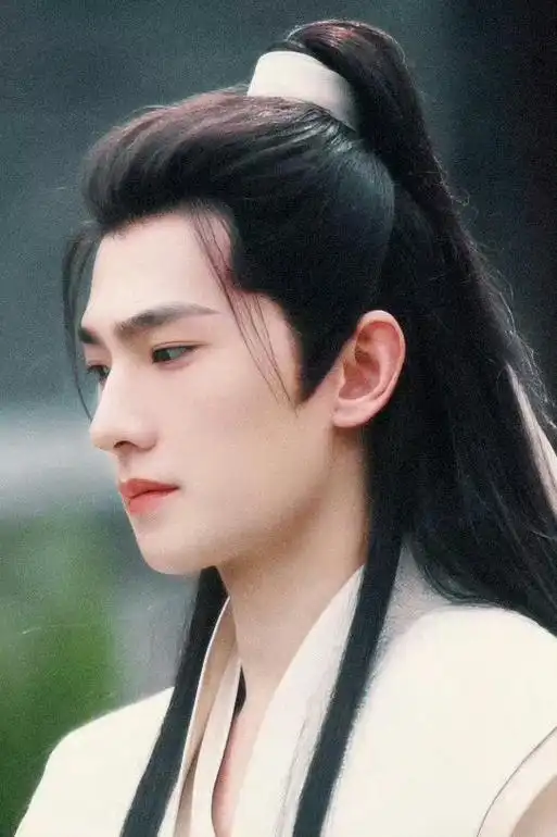 杨洋的黑衣韩立