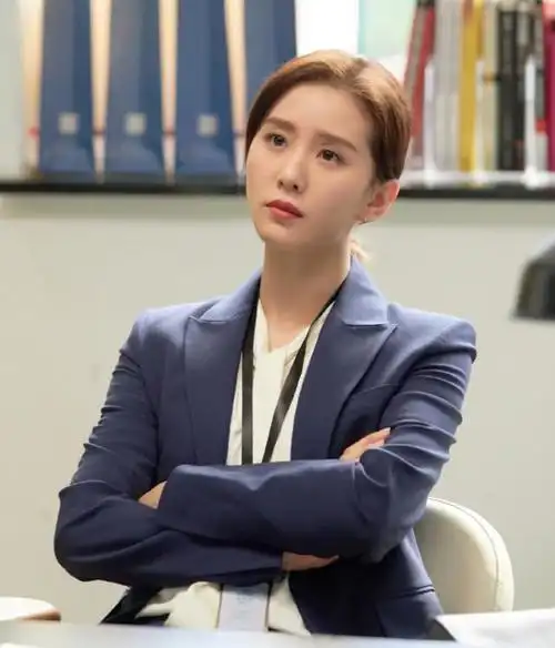 刘诗诗的职场穿搭不算高级,但真的很值得学习_腾讯新闻