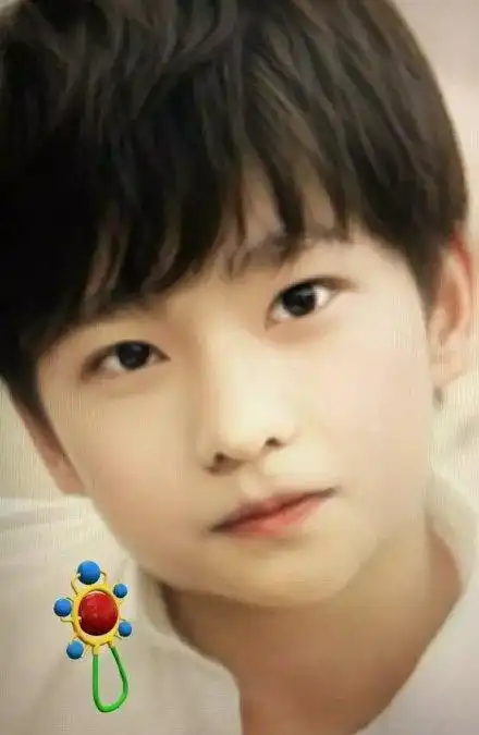 明星的"宝宝滤镜"照,终于有"时光机"看下爱豆小时候的模样了