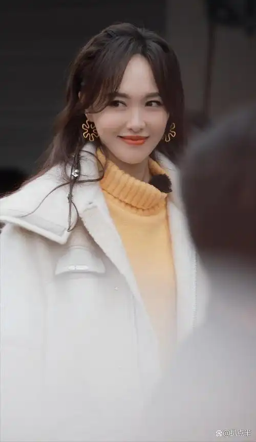 唐嫣:逐渐远离"85花"内卷,凭一档综艺出圈,活得很甜