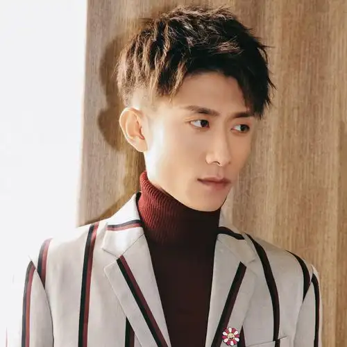 男国籍:中国身高:176体重:55星座:未知血型:b型出生日期:1992年5月5日