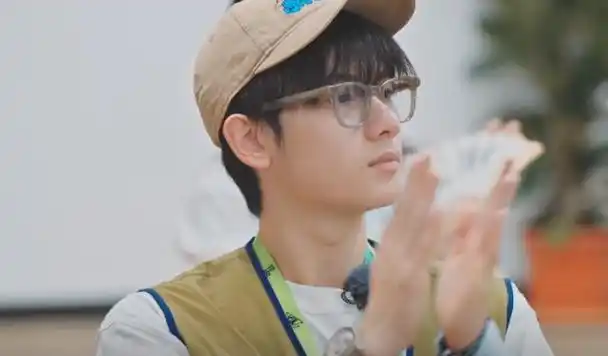 当看到胡先煦的崩溃,大家才清楚地了解,23岁白月光为何会发疯!