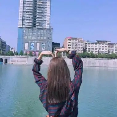 头像女生简单气质背影高清有意境的简单女生背影头像