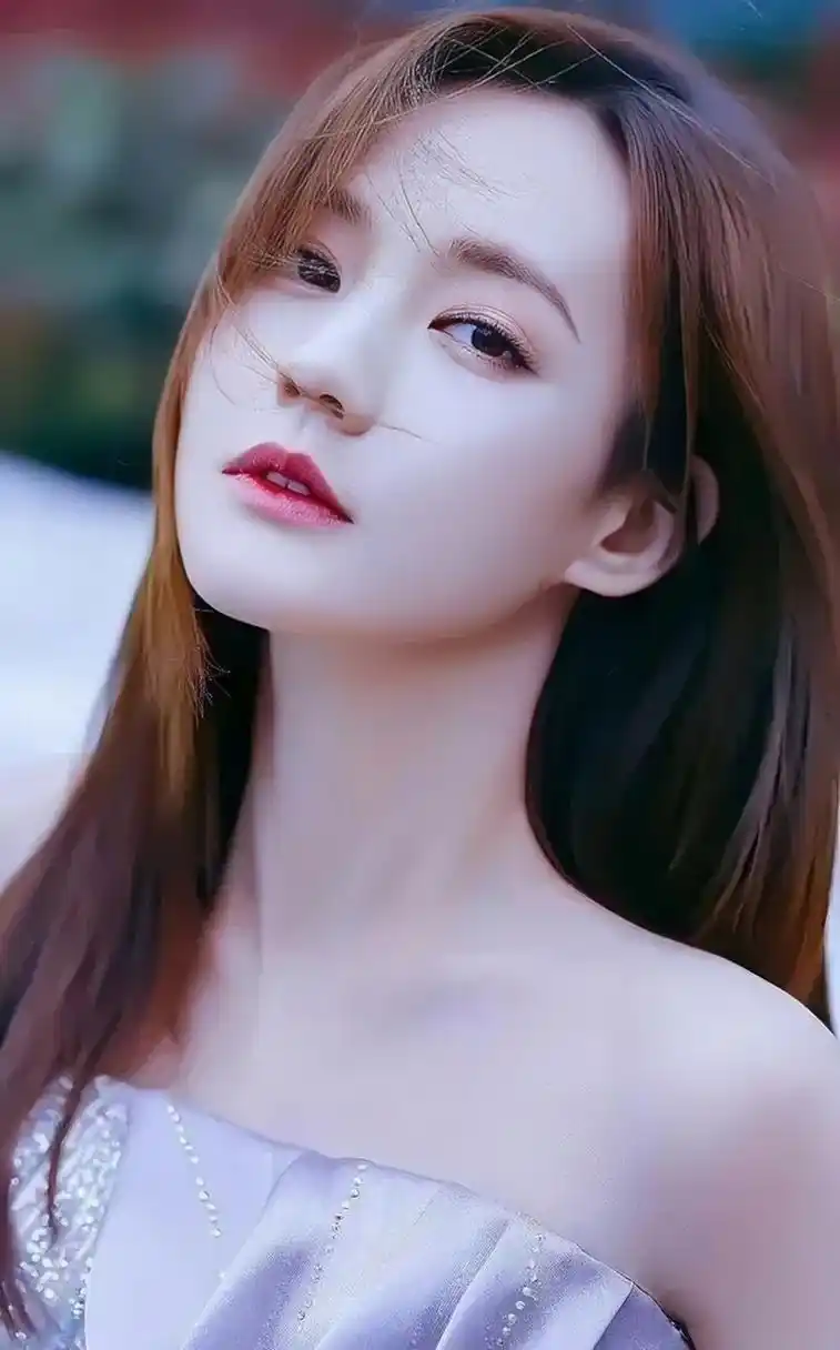 眼睛很漂亮的女演员李一桐#娱乐大赏# #惊艳瞬间# #甜系女孩