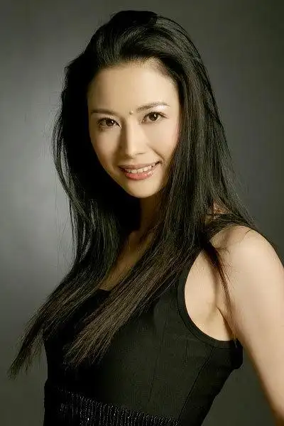 被金钱豹掳走的那个妇人出道20多年没火在嫣语赋演秋嫣嫡母