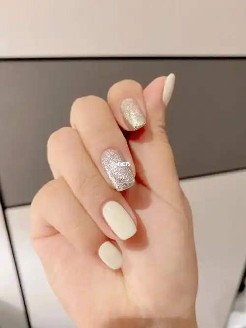 黑粗手尝试气质白色美甲爱了爱了