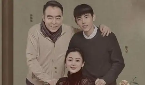 陈凯歌陈红二儿子陈飞宇被北京电影学院提前录取,却因他是美国籍