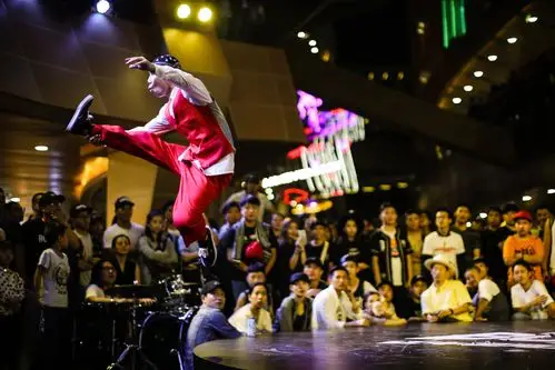 红牛国际街舞挑战赛南京站四强玩出新高潮