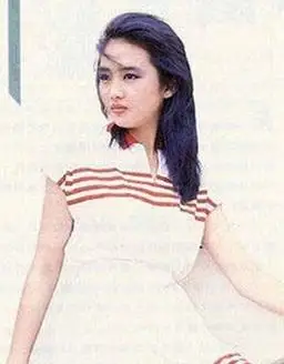 朱丽倩个人资料_早年经历_演艺经历_参与作品_明星简历-容易过简历网