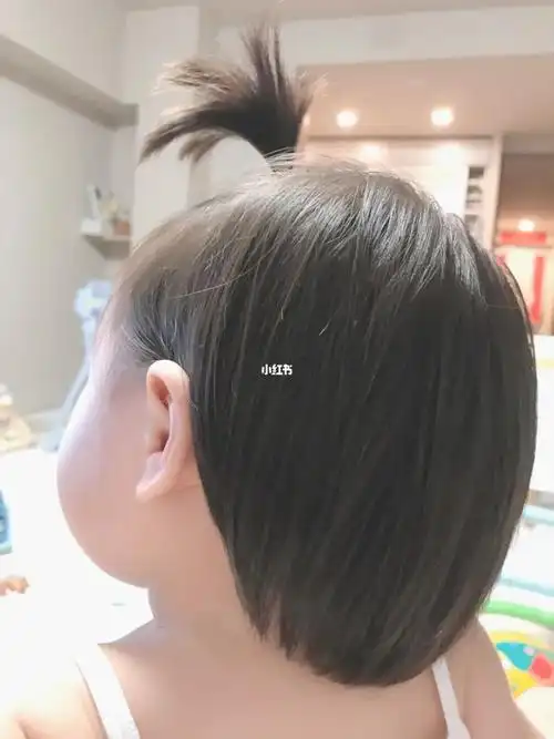 一岁宝宝长头发短头发