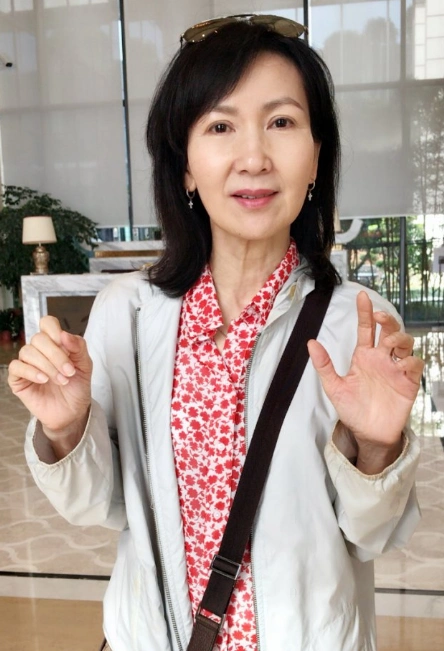 陈美琪珍贵旧照,惊艳时光的美人,图3成永恒经典.陈美琪很有学识,在tvb