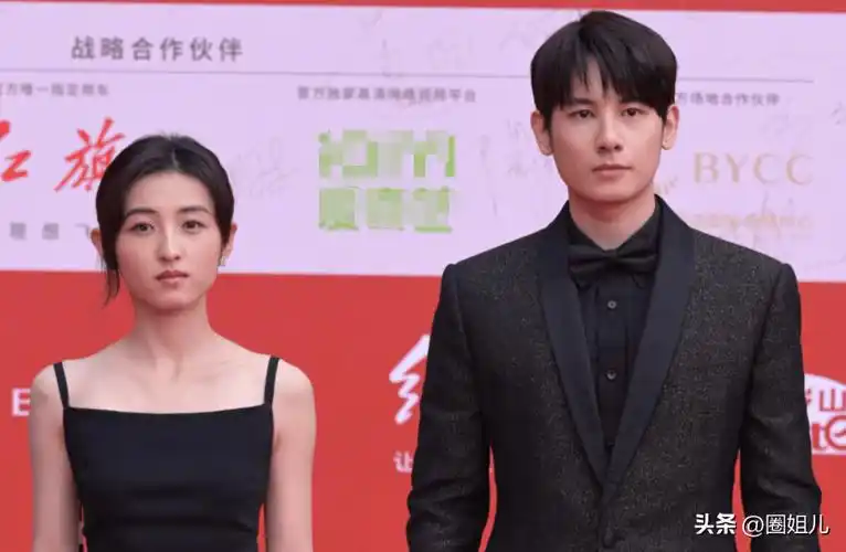 原创对不起我出戏了张子枫胡先煦这两张娃娃脸演夫妻好违和啊