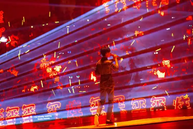 易烊千玺红海 今天的红海超燃,这是属于易烊千玺的红海