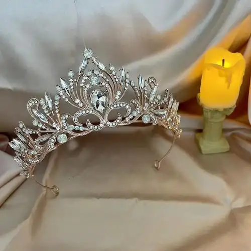 2020圆欧式珍珠独立包装手工锌合金女式金色皇冠礼服头饰公主王冠