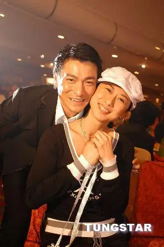 图文金像影帝刘德华大摆庆功宴款待歌迷好友11