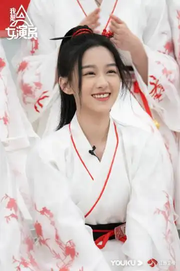 我是女演员# 全新挑战来袭,威亚课和礼仪课已准备就绪,学员们神采