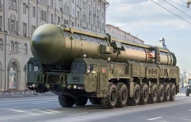 暴力美学俄罗斯核力量的底牌rs24白杨洲际弹道导弹