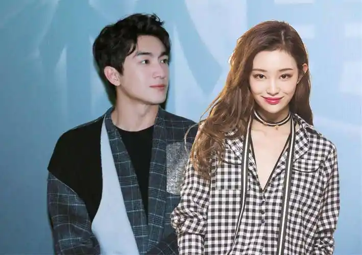 林更新表白盖玥希:太阳底下的爱情无懈可击_事情_夜会_成就