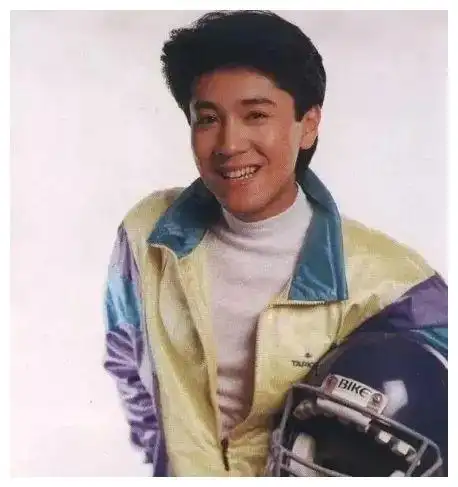 曾拒绝那英,交两任外籍女友,如今娶圈外人却生活美满