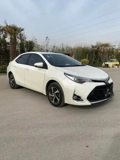 枣庄抵押车18年丰田雷凌出售