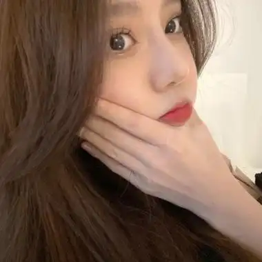 白富美头像真人版自拍