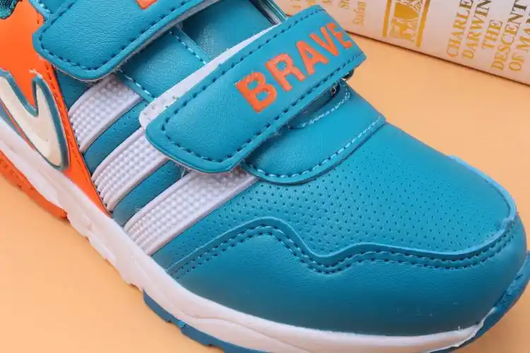 2015秋季新款旅游鞋,品牌宝磊休闲学生运动鞋.厂家直销现货批发