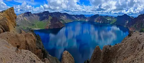 长白山天池全景