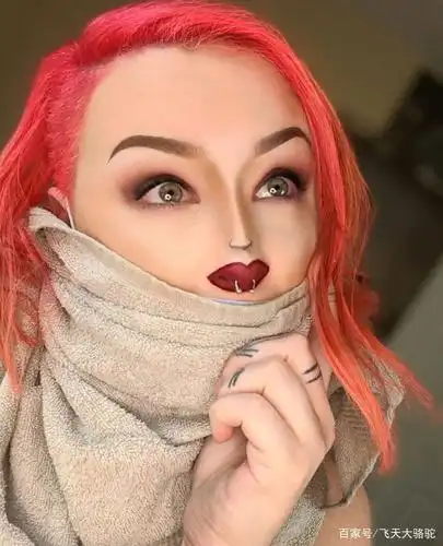 搞笑小脸化妆术,闲在家不如试试看